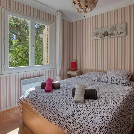 In - Gulf Of Saint-tropez Villa